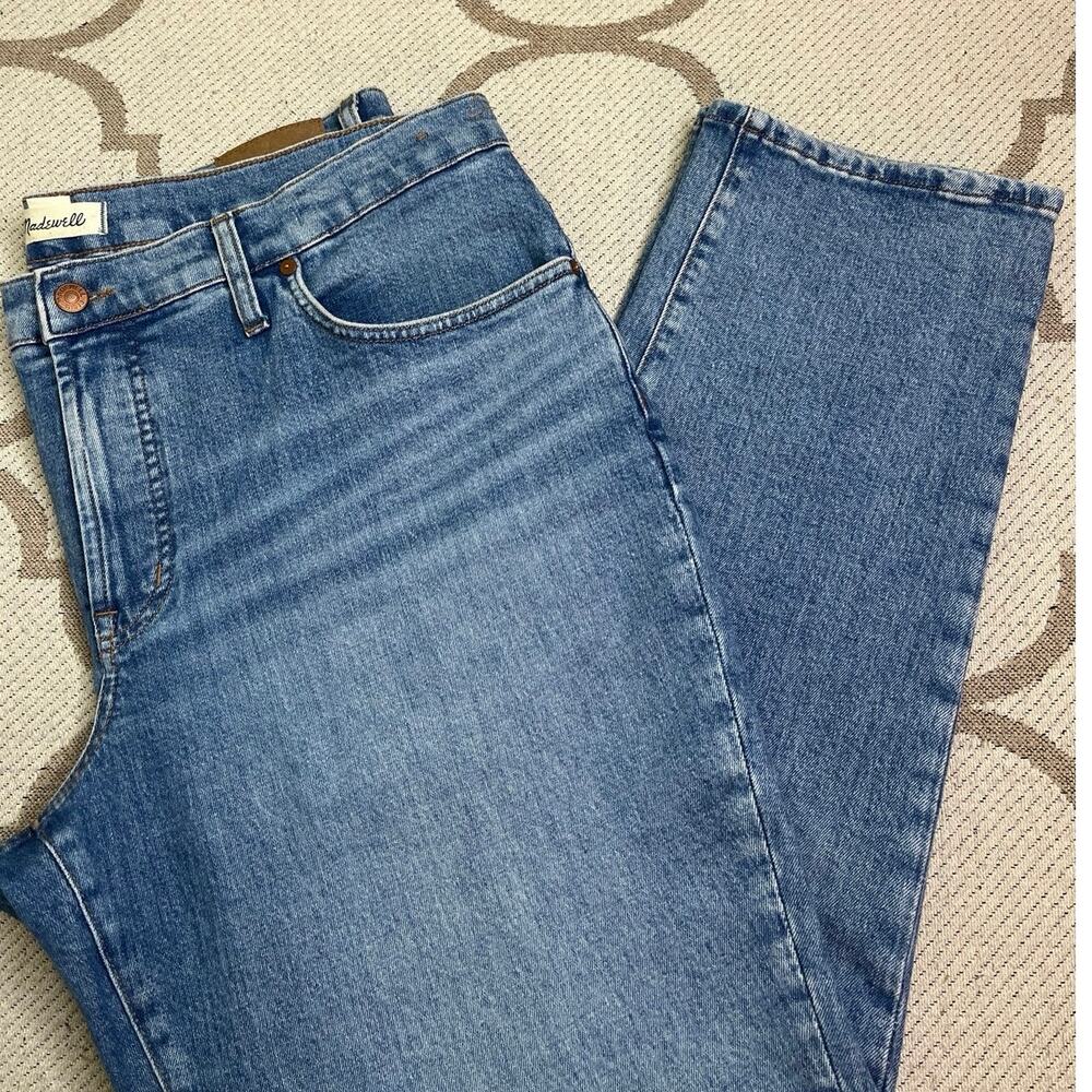 Madewell The Mid Rise Perfect Vintage Blue Jeans, size 33, N0663